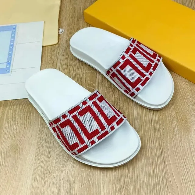 红色