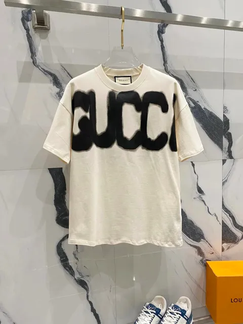 Gucci Logo Print T-Shirt
