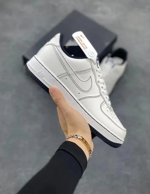 Nike Air Force 1 Low