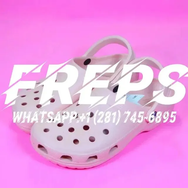Crocs Classic Clog Pale Pink