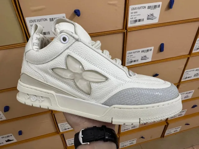 SK8 35 白四叶草