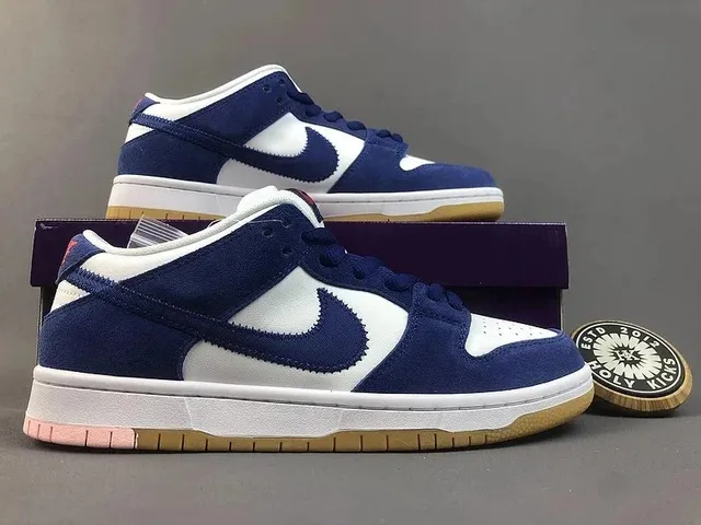 Nike Dunk Low Navy White Gum