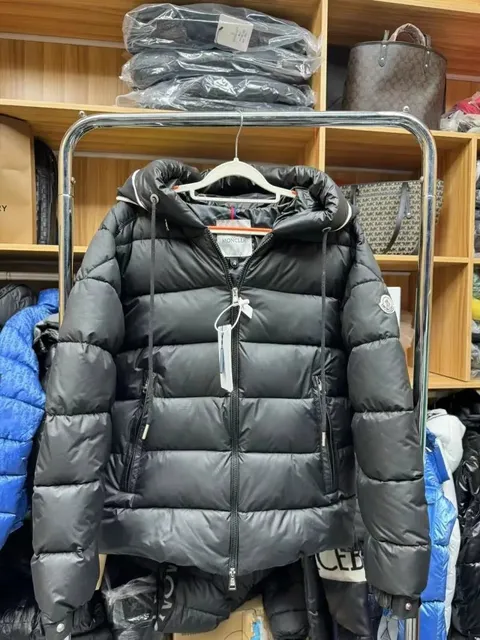 Moncler Down Jacket Classic Quilted