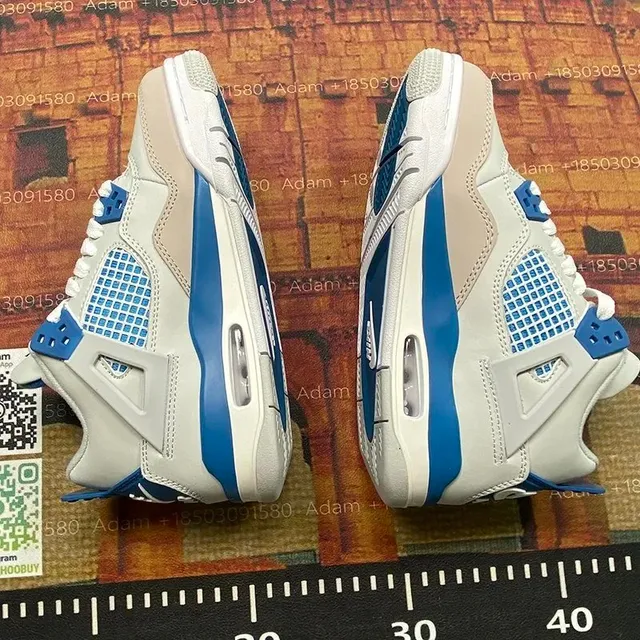 Air Jordan 4