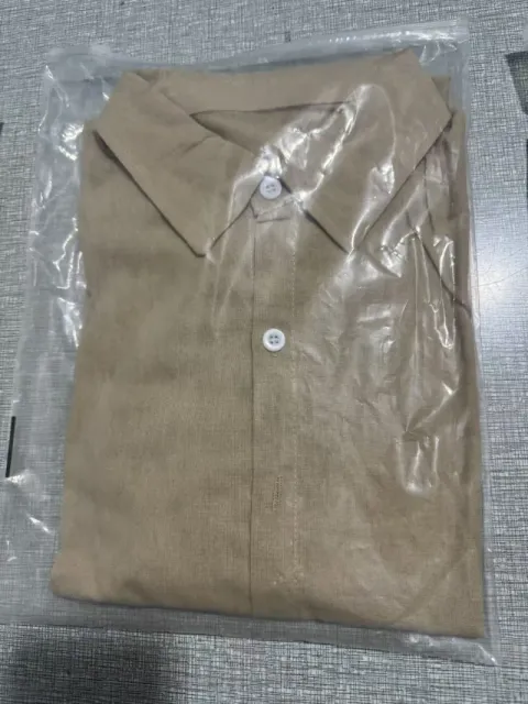 卡其色