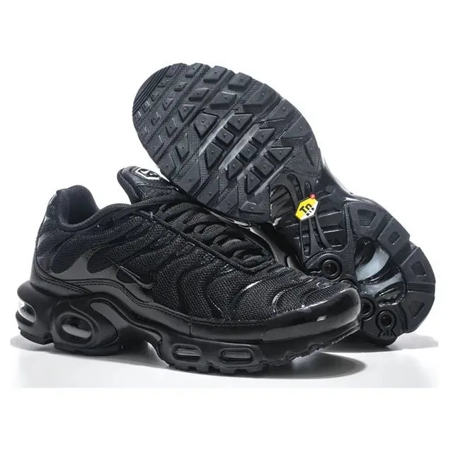 Nike Air Max Plus Triple Black