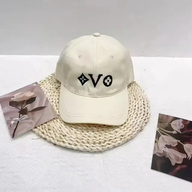Louis Vuitton Baseball Cap Monogram V0