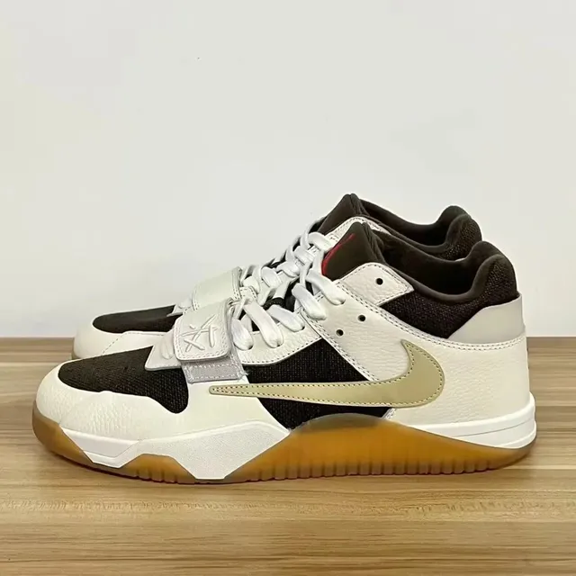 Travis Scott Cactus Jack Nike SB Dunk Low White Black Gum