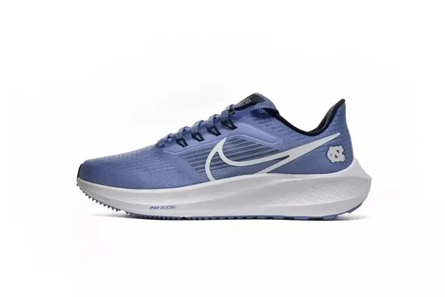 Nike Air Zoom Pegasus 39 UNC