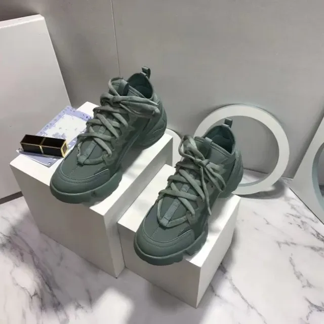 绿色