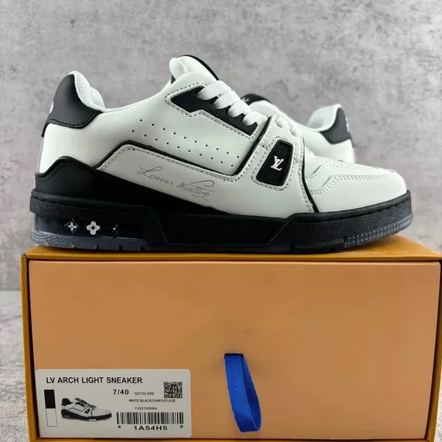 Louis Vuitton LV Arch Light Sneaker