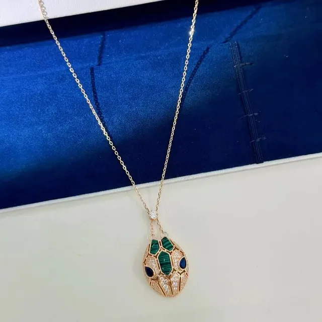 Bulgari Serpenti Pendant Malachite and Onyx with Diamonds