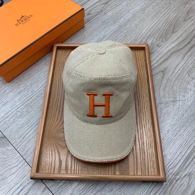 Hermès Cap H Logo