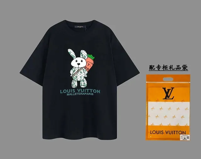 Louis Vuitton Graphic T-Shirt Rabbit Carrot Print
