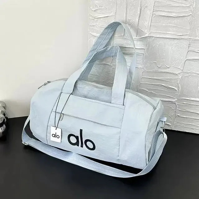 Alo Yoga Duffel Bag Logo Print