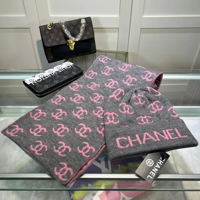 Chanel CC Logo Scarf and Beanie Set Pink CC Print