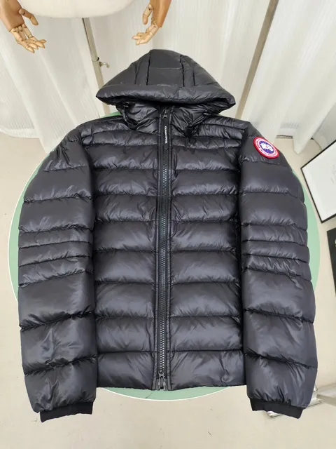 Canada Goose Puffer Jacket Classic Fit