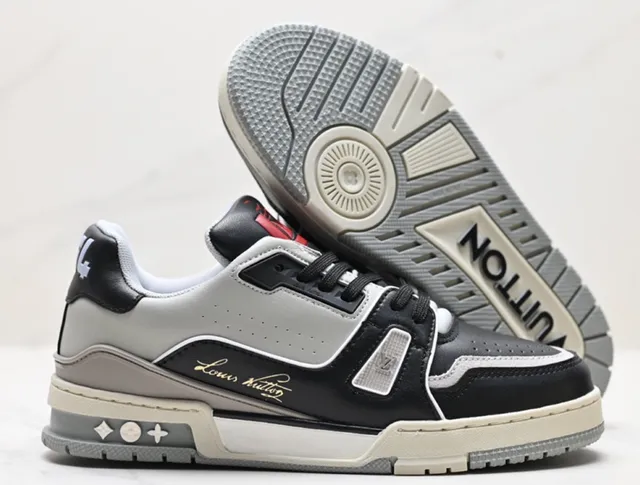 Louis Vuitton LV Trainer Signature