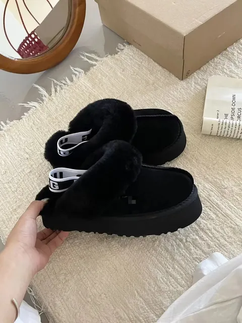 UGG Fluff Platform Slide Classic Black