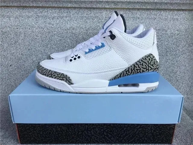 Air Jordan 3 True Blue