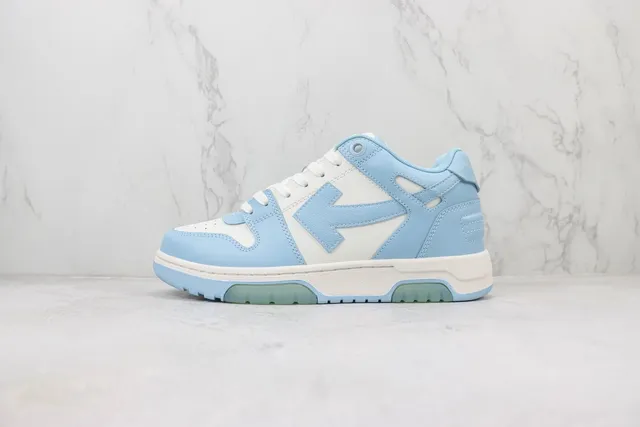 Off-White Runner Light Blue and White
