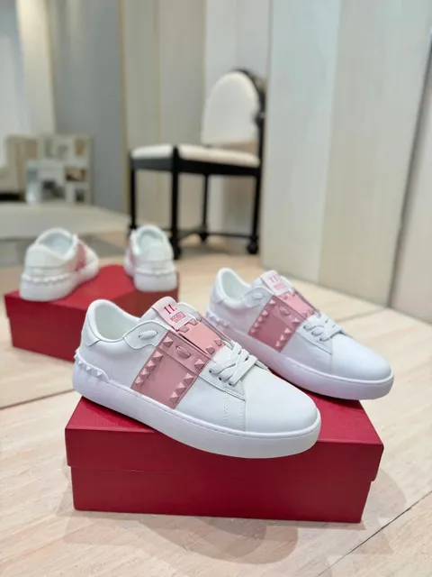 Valentino Rockstud Untitled