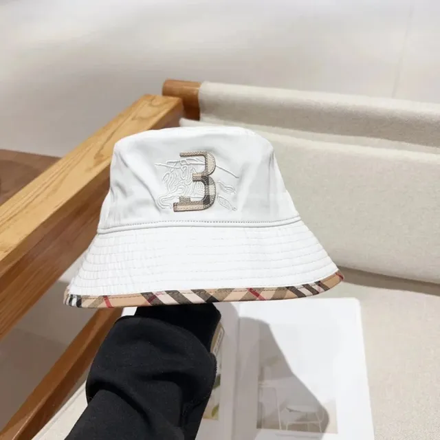 Burberry Bucket Hat Monogram B Embroidery