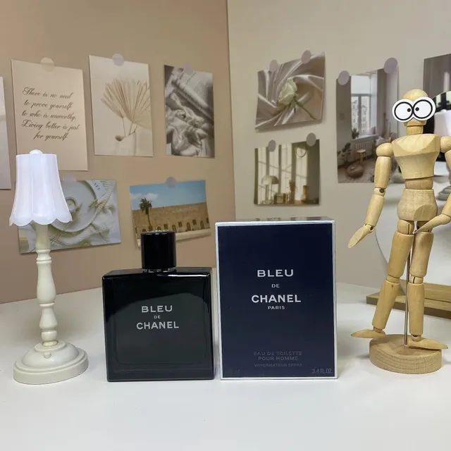 Bleu de Chanel Eau de Toilette Pour Homme