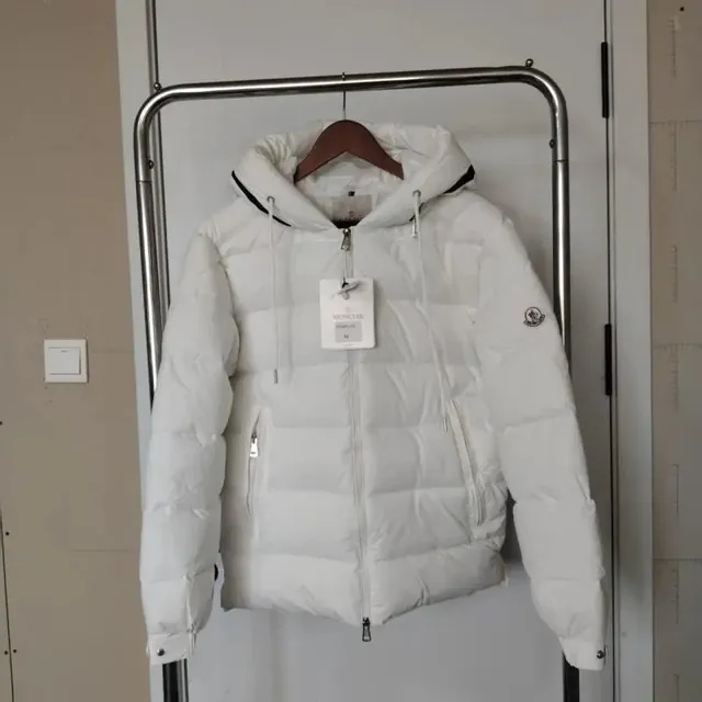 Moncler Short Puffer Jacket Classic Quilted Hooded