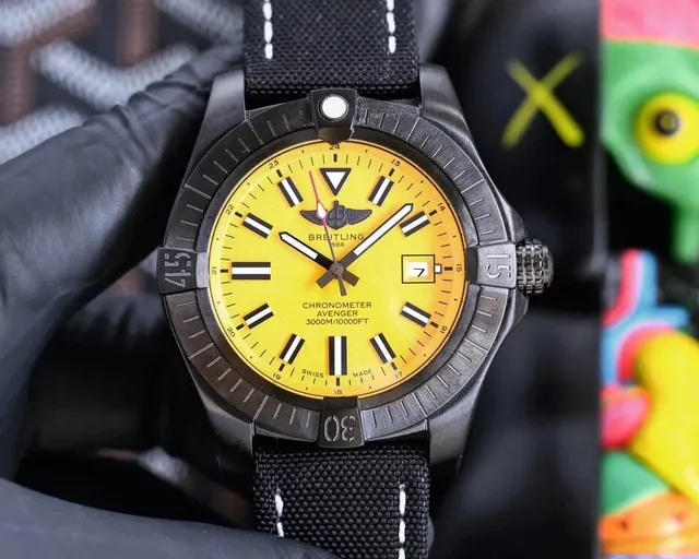 Avenger Chronometer KAWS x Breitling