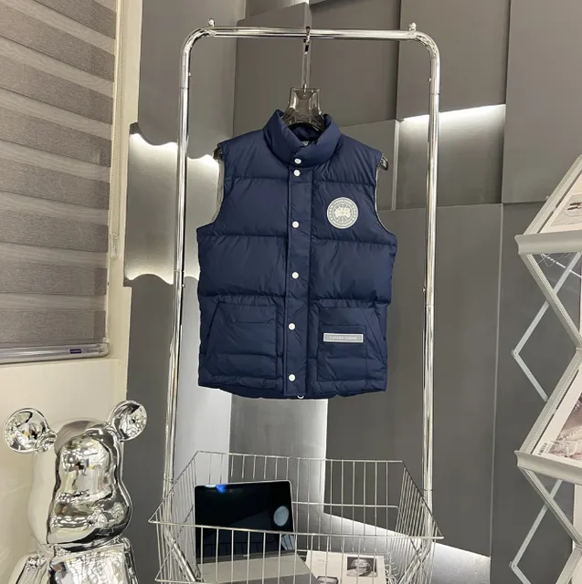Canada Goose Puffer Vest Classic Logo