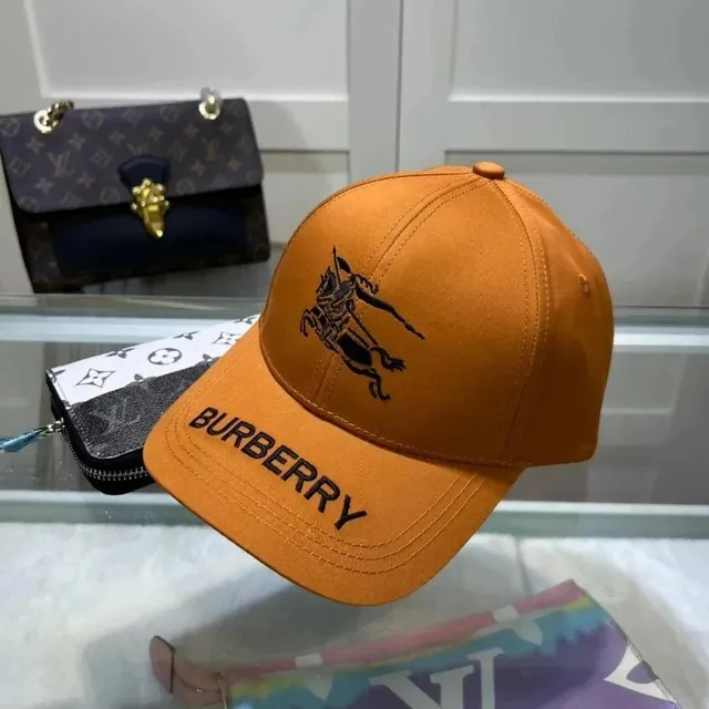 Burberry Baseball Cap Equestrian Knight Logo