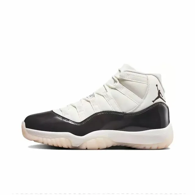 Air Jordan 11 Concord