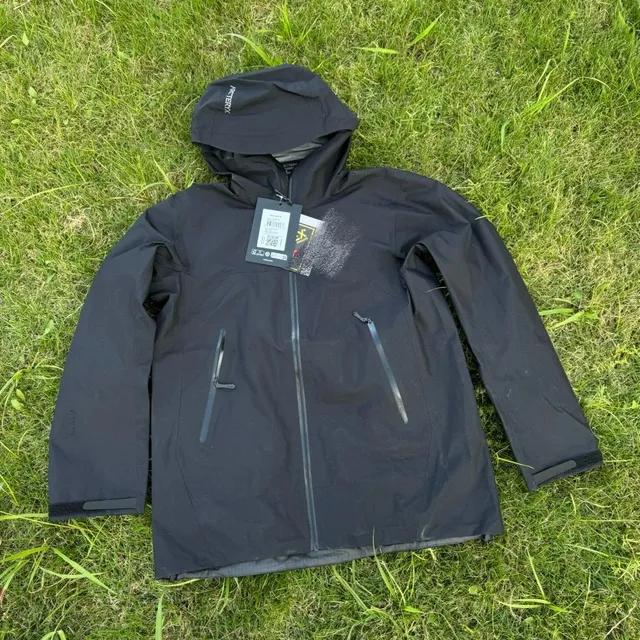 BETA JACKET黑色