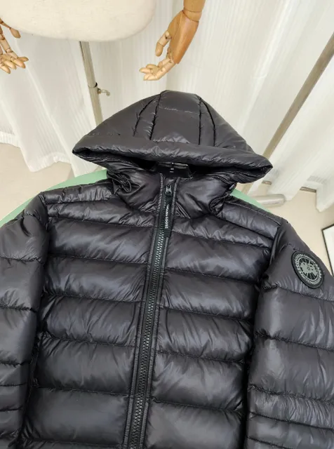 Canada Goose Puffer Jacket Classic Fit
