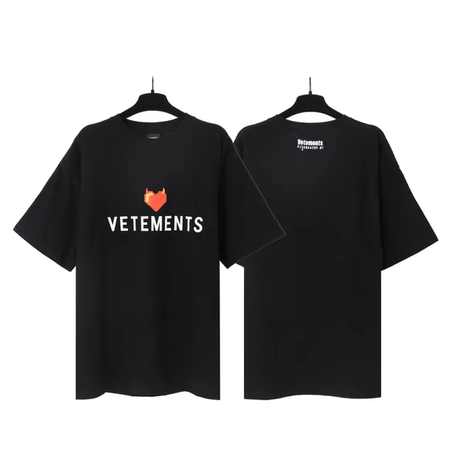Vetements Graphic Tee Pixel Heart Logo