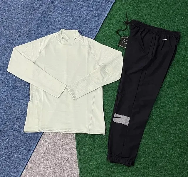 NK 184浅灰色+7515黑色长裤