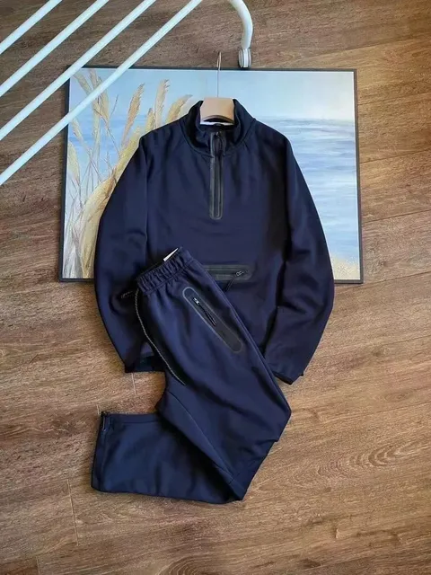 Nike Track Set