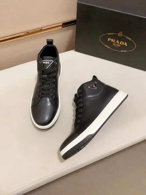 Prada High-Top Sneaker Classic Leather