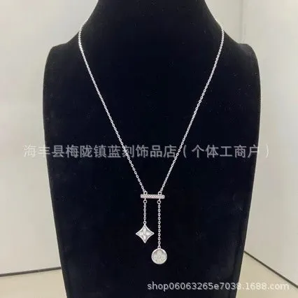 白金色