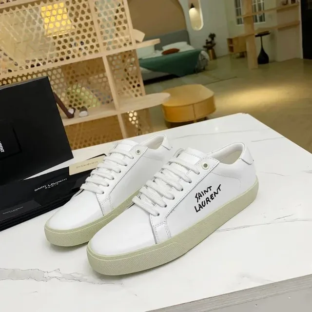 Saint Laurent SL/10 Signature Logo
