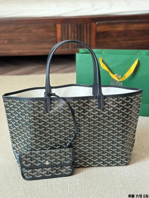 Goyard Saint Louis Tote Classic Chevron