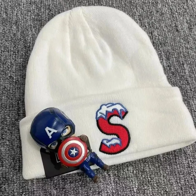 Marvel Beanie Captain America Logo Embroidered