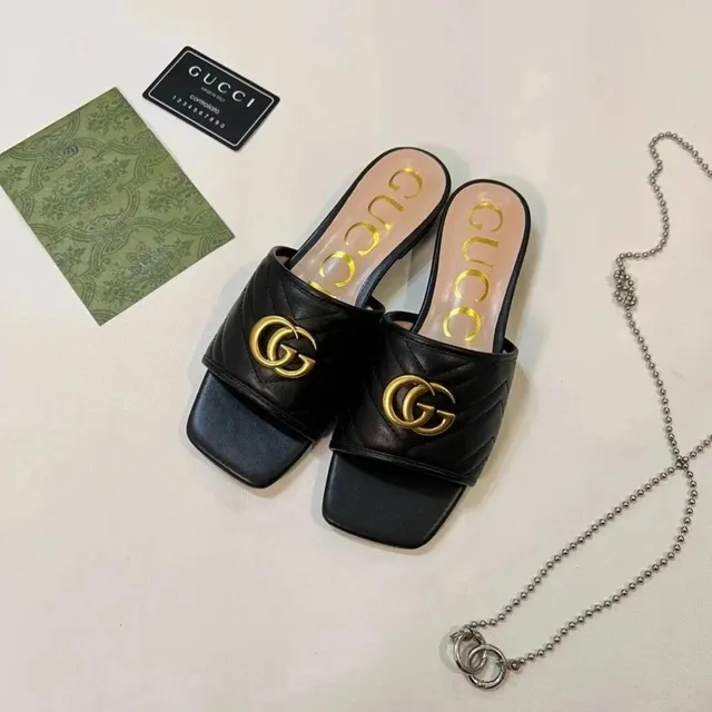 Gucci GG Marmont Slide Quilted Leather