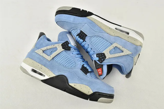 Air Jordan 4 University Blue