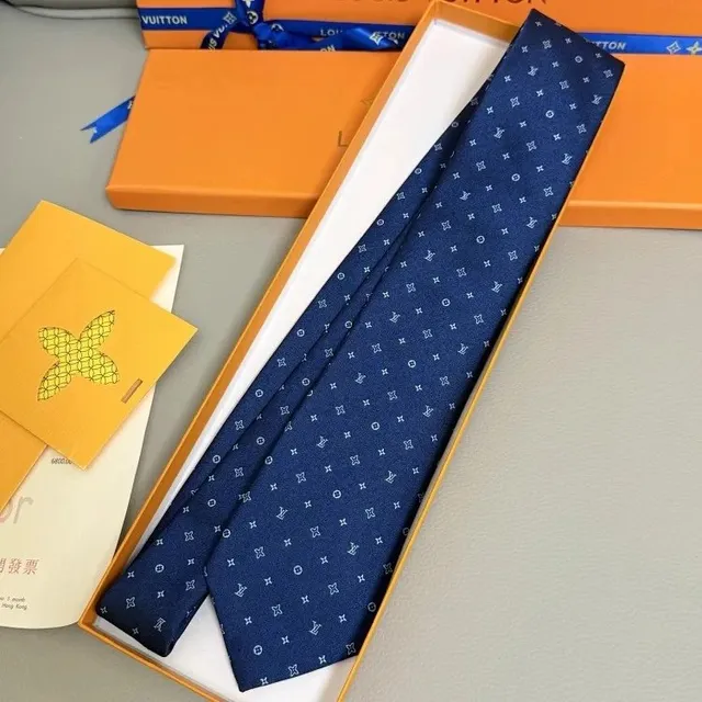 Louis Vuitton Necktie Monogram Pattern
