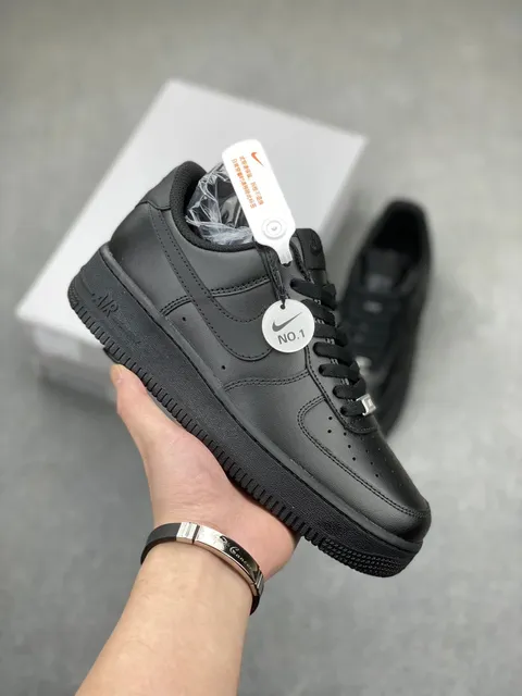 Nike Air Force 1 Low Triple Black