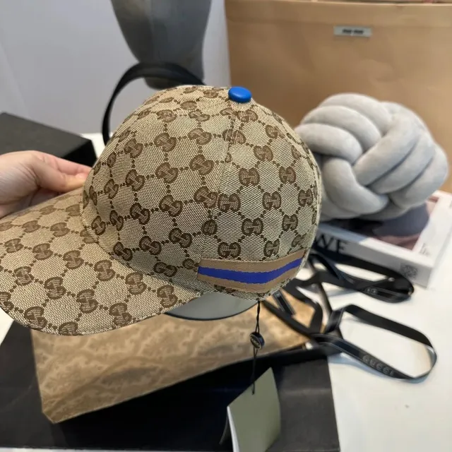 Gucci Baseball Cap GG Supreme