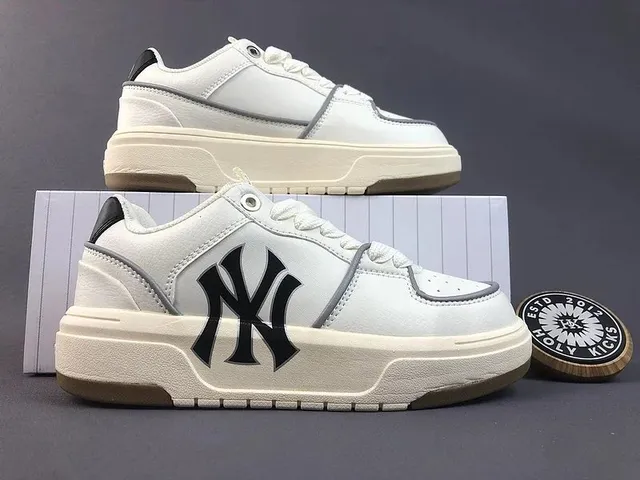 MLB sneakers
