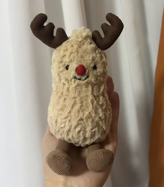 Small reindeer peanuts